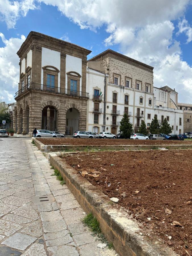 La Kalsa Di Somavi Apartment Palermo Luaran gambar
