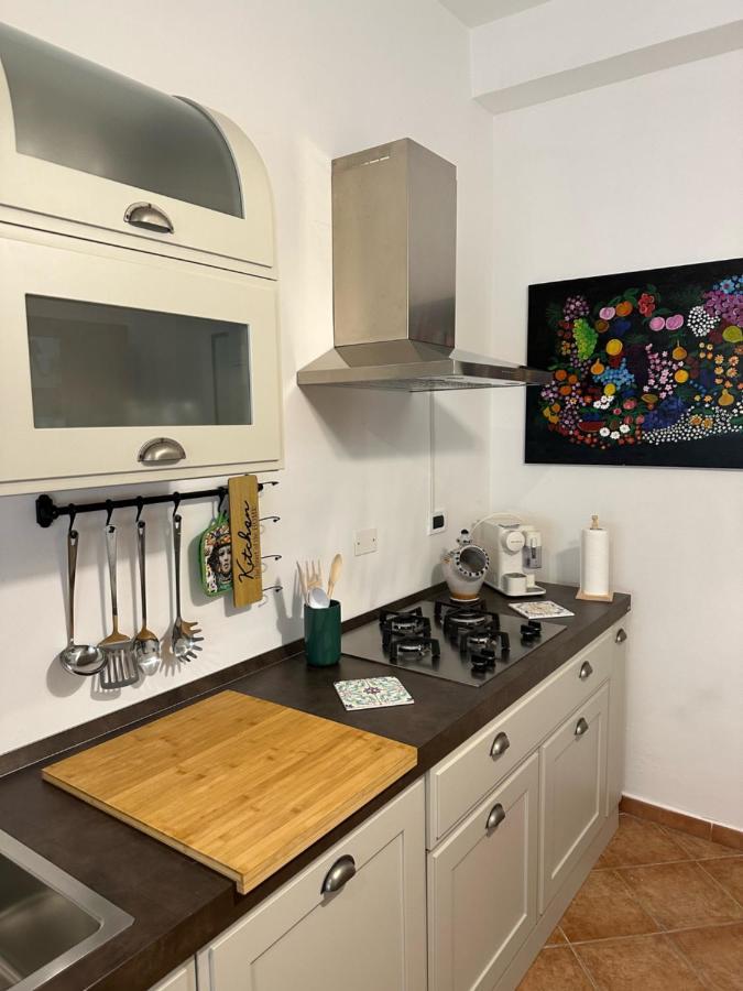 La Kalsa Di Somavi Apartment Palermo Luaran gambar
